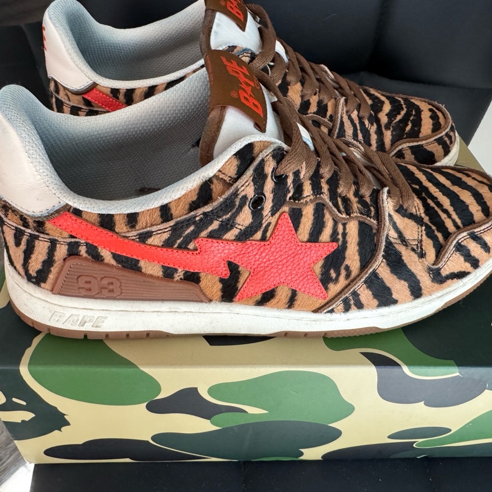 Bape Kids Tiger Stripe Sneakers - Brown and Red